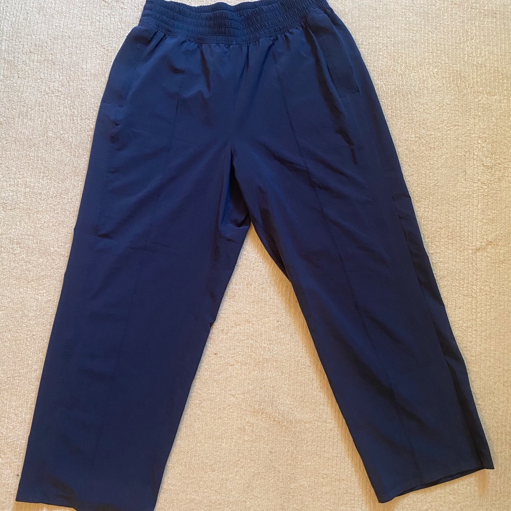 Lululemon Navy Blue Straight Pant!